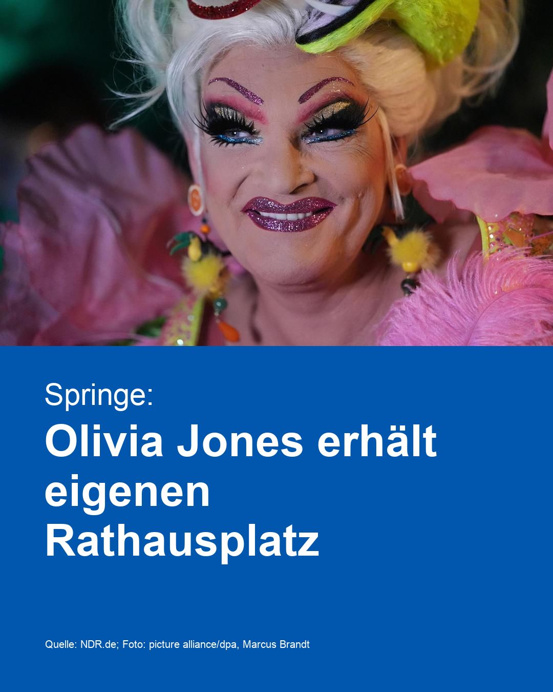 Springe: Olivia Jones erhält eigenen Rathausplatz
